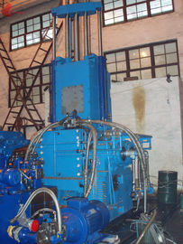 أربعة الجناح 7500kg / ساعة سبائك الصلب الصب بانبوري خلاط الداخلية المحكم نوع FM-410